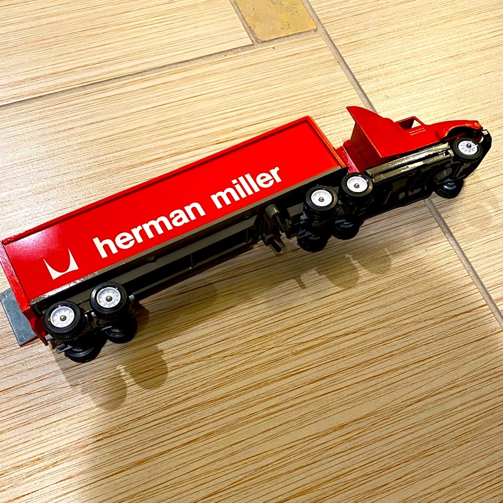 Herman Miller Eames WINROSS Initial Logo Trailer Truck Aluminum Diecast Mini Car